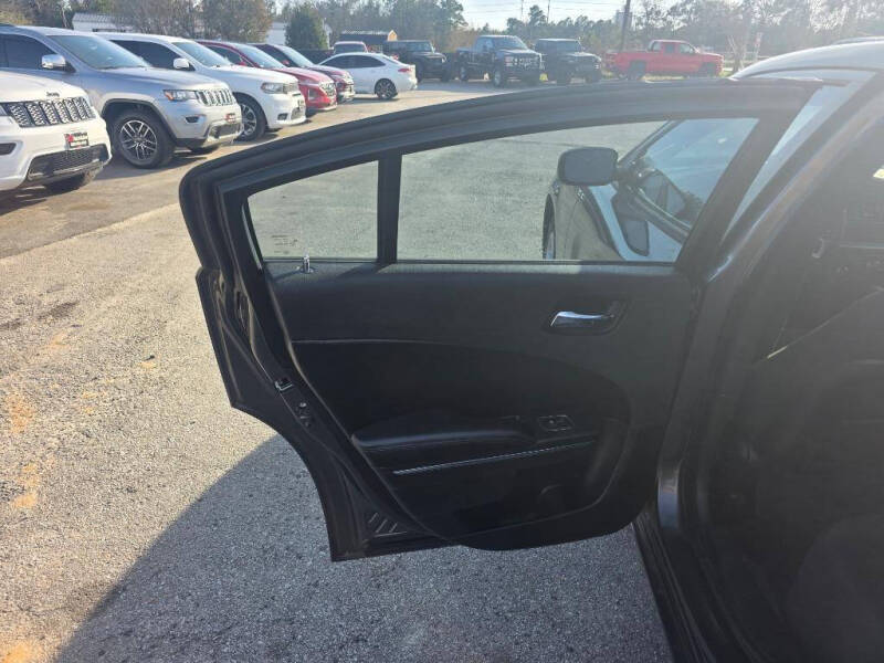 2013 Dodge Charger SE