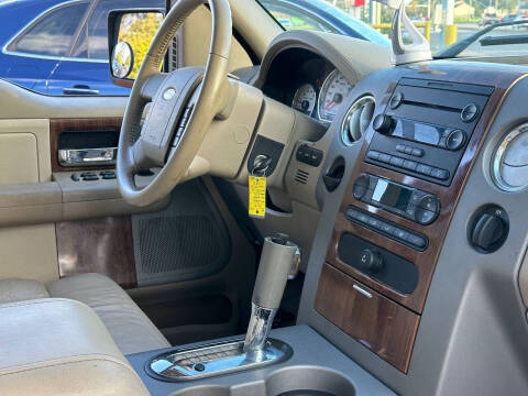2004 Ford F-150 Lariat