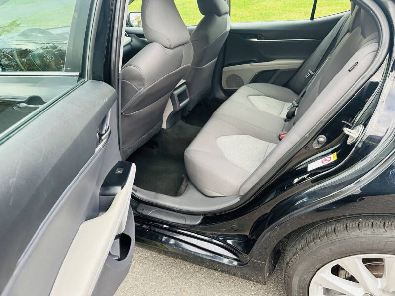 2019 Toyota Camry LE