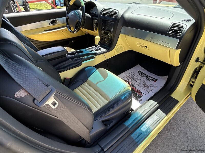 2002 Ford Thunderbird Deluxe