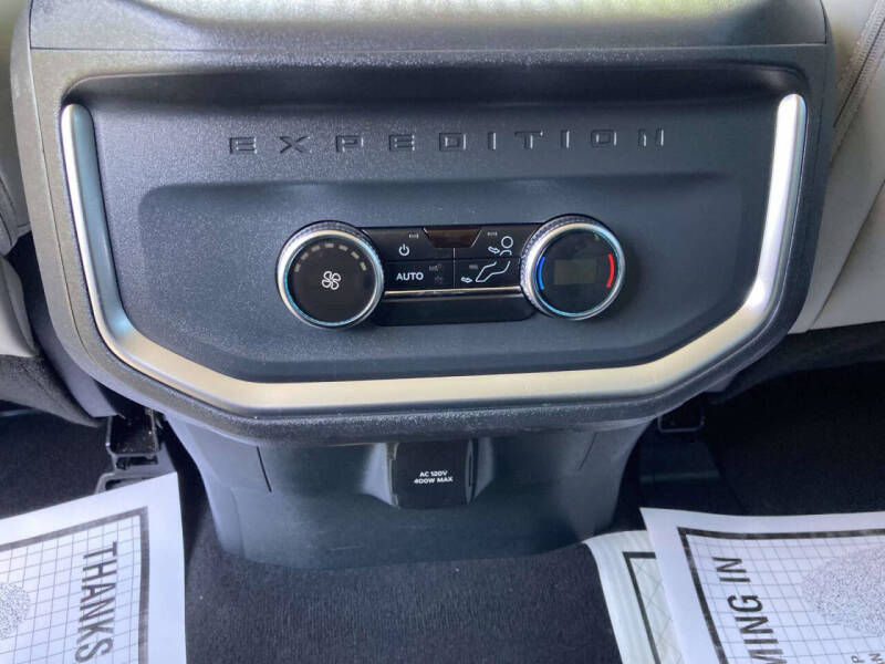 2025 Ford Expedition Active