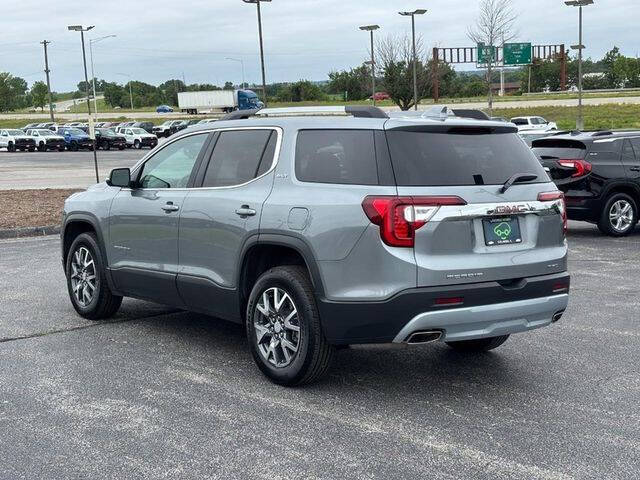 2023 GMC Acadia SLT