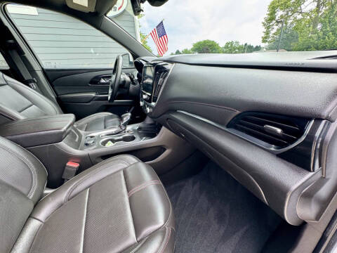 2023 Chevrolet Traverse RS