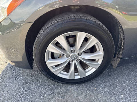 2011 Infiniti M37 x