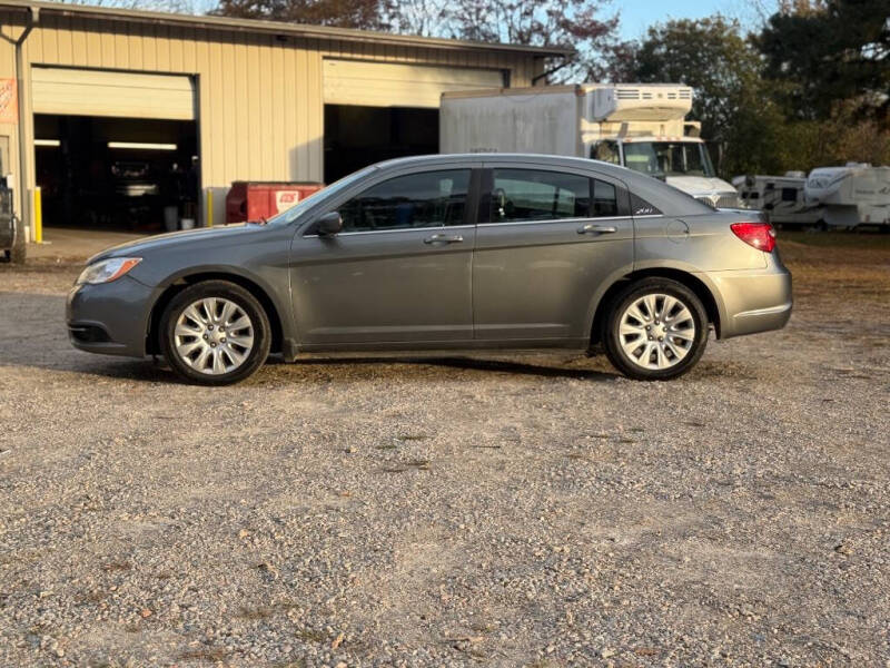 2013 Chrysler 200 LX