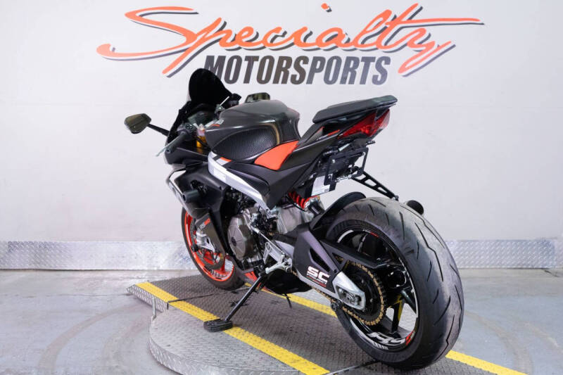 2021 Aprilia RS 660