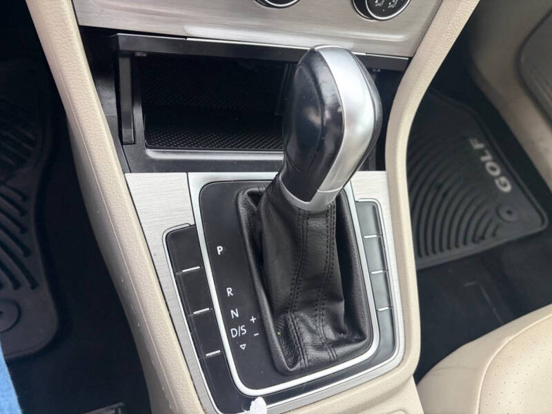 2015 Volkswagen Golf TSI SEL
