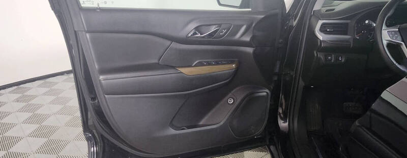 2017 GMC Acadia SLE-2