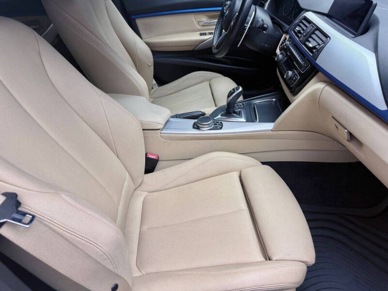 2017 BMW 3 Series 330i xDrive