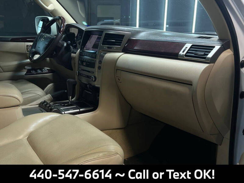 2013 Lexus LX 570