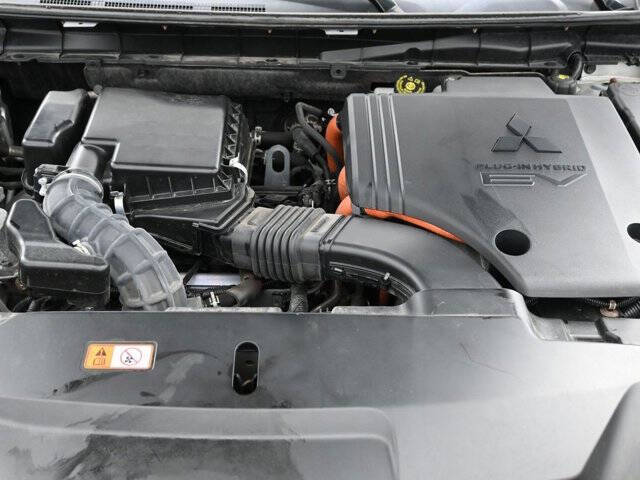 2023 Mitsubishi Outlander PHEV SE