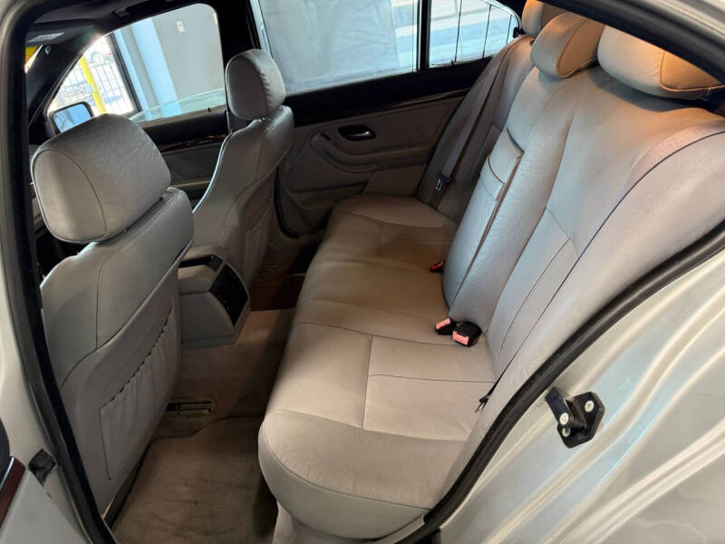 2003 BMW 5 Series 540i