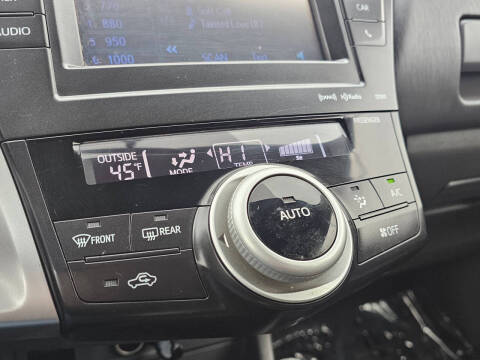 2012 Toyota Prius v Two