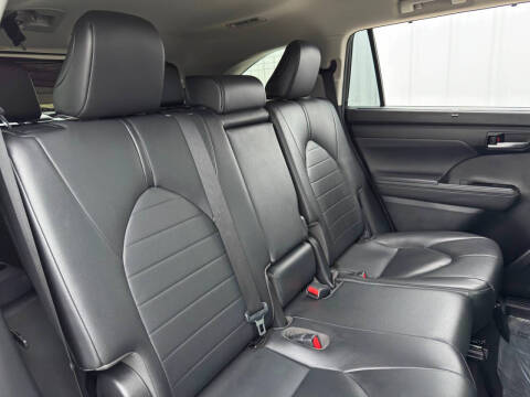 2020 Toyota Highlander Hybrid XLE