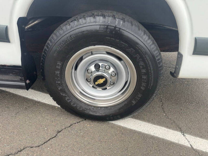 2000 Chevrolet Express G3500 LS