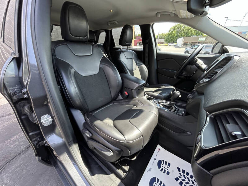 2021 Jeep Cherokee Altitude