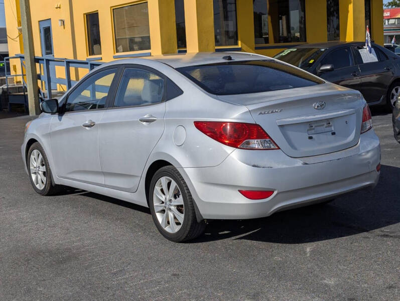 2013 Hyundai Accent GLS