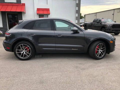 2022 Porsche Macan S