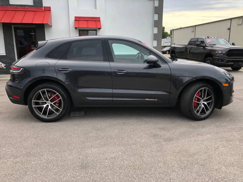 2022 Porsche Macan S