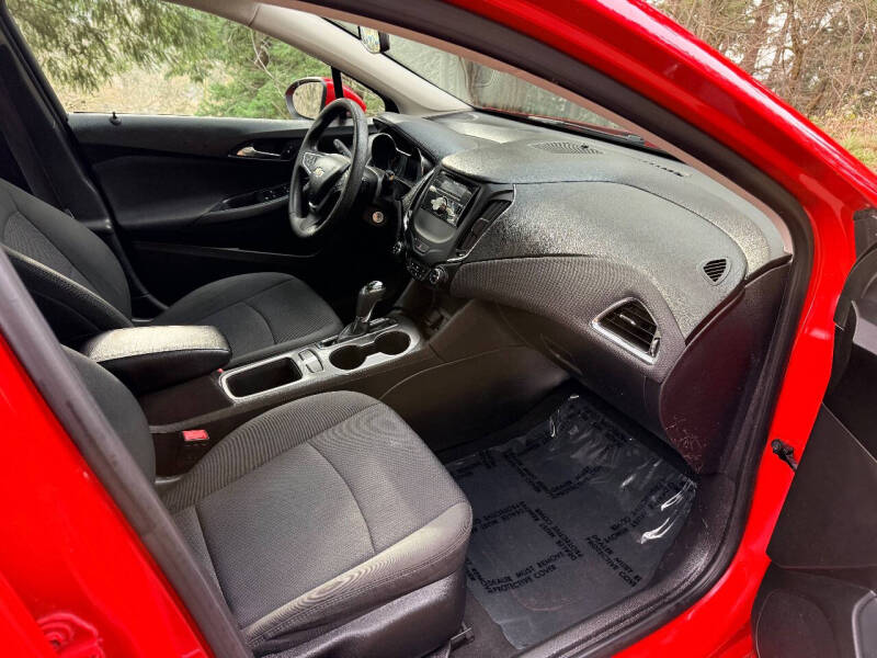 2017 Chevrolet Cruze LT Auto