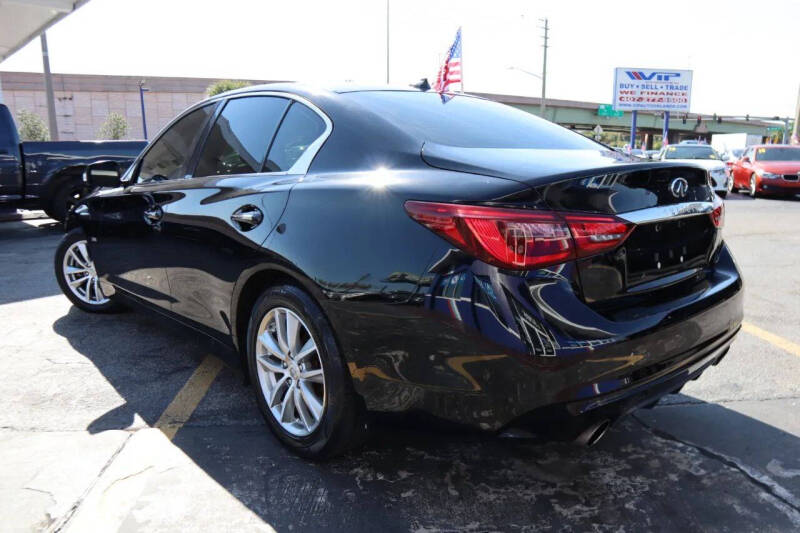 2018 Infiniti Q50 2.0T Luxe