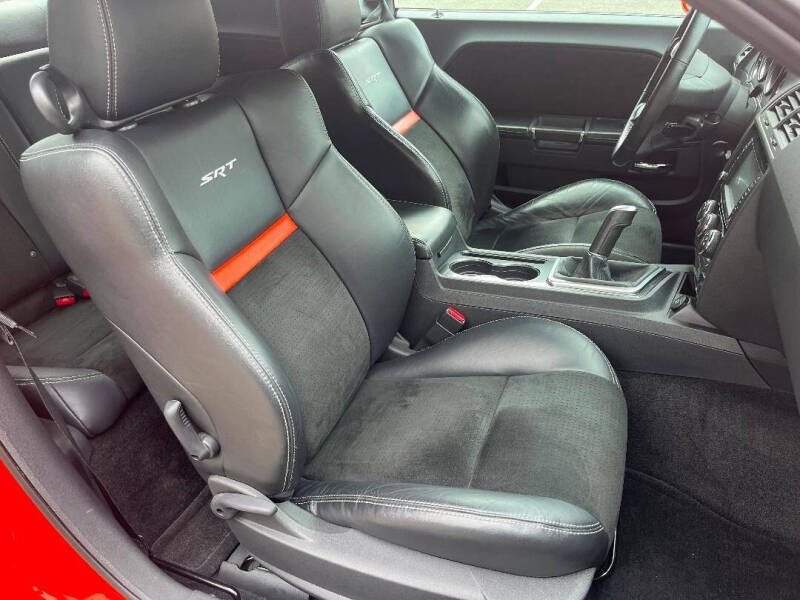 2009 Dodge Challenger SRT8