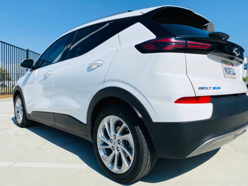 2023 Chevrolet Bolt EUV LT