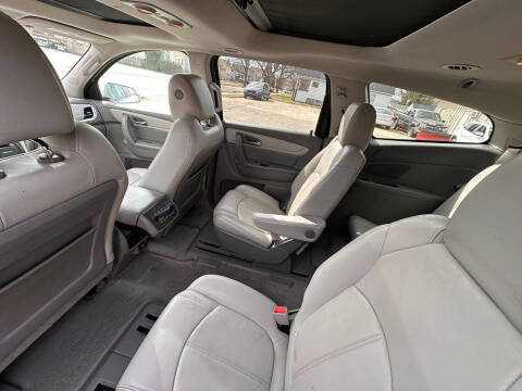 2017 Chevrolet Traverse LT