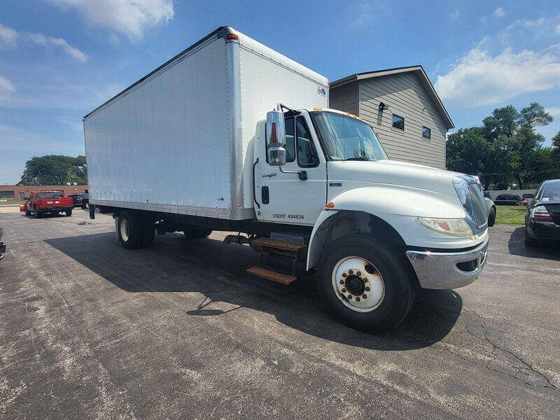 2011 International DuraStar 4400 for sale in Channahon, IL