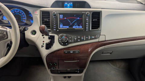 2012 Toyota Sienna XLE 8-Passenger