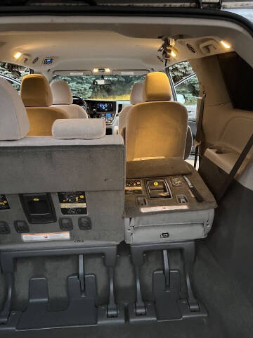 2017 Toyota Sienna LE 7-Passenger