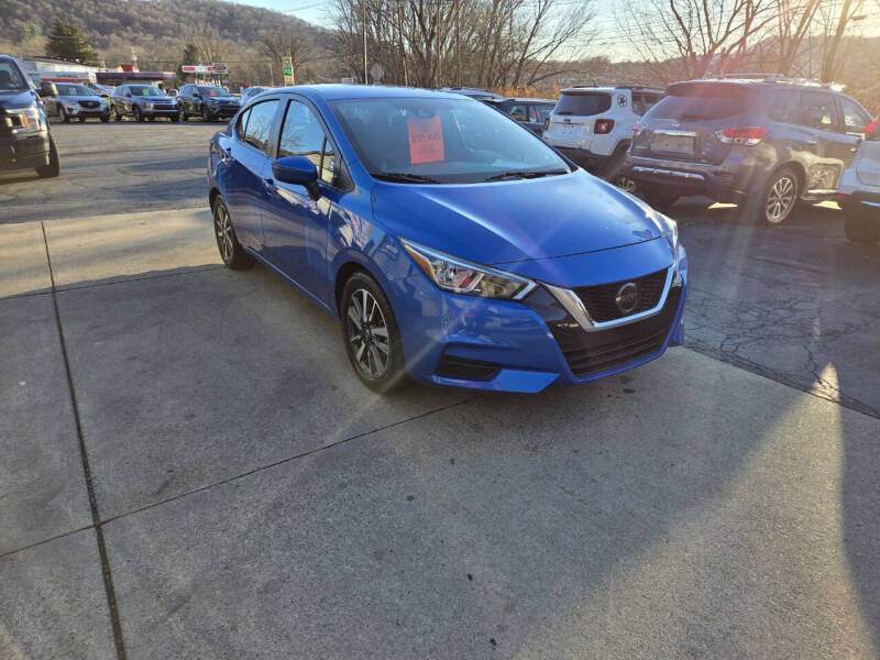 2021 Nissan Versa Sedan SV photo 2