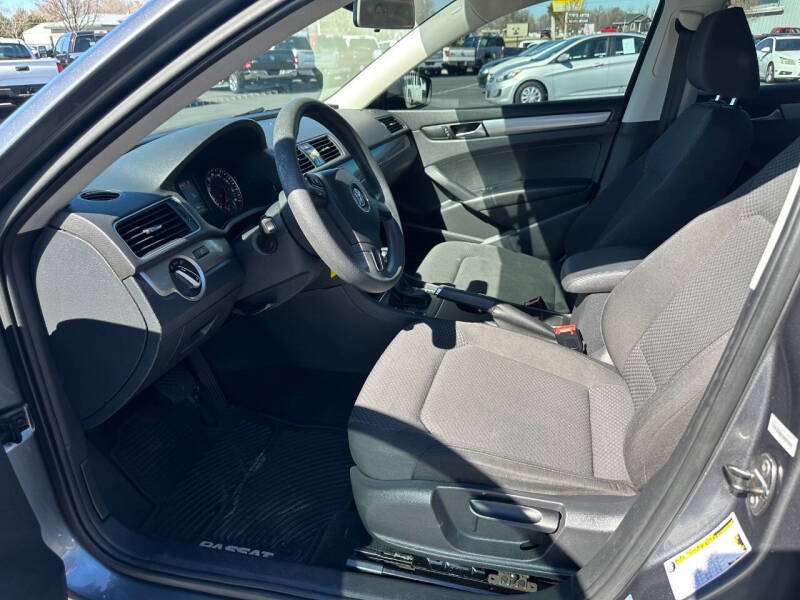 2013 Volkswagen Passat S PZEV