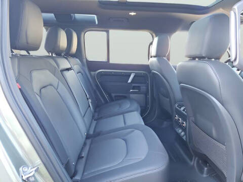 2023 Land Rover Defender 110 X-Dynamic SE