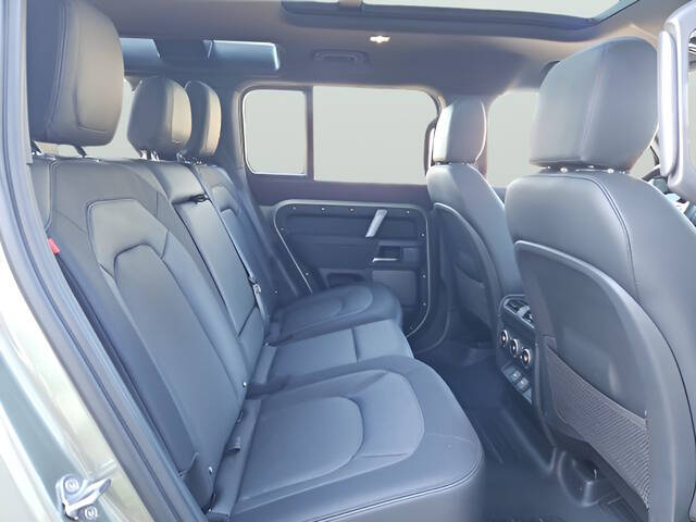 2023 Land Rover Defender 110 X-Dynamic SE