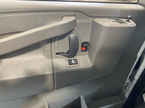 2025 Chevrolet Express 2500