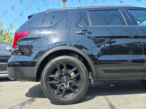 2017 Ford Explorer Sport