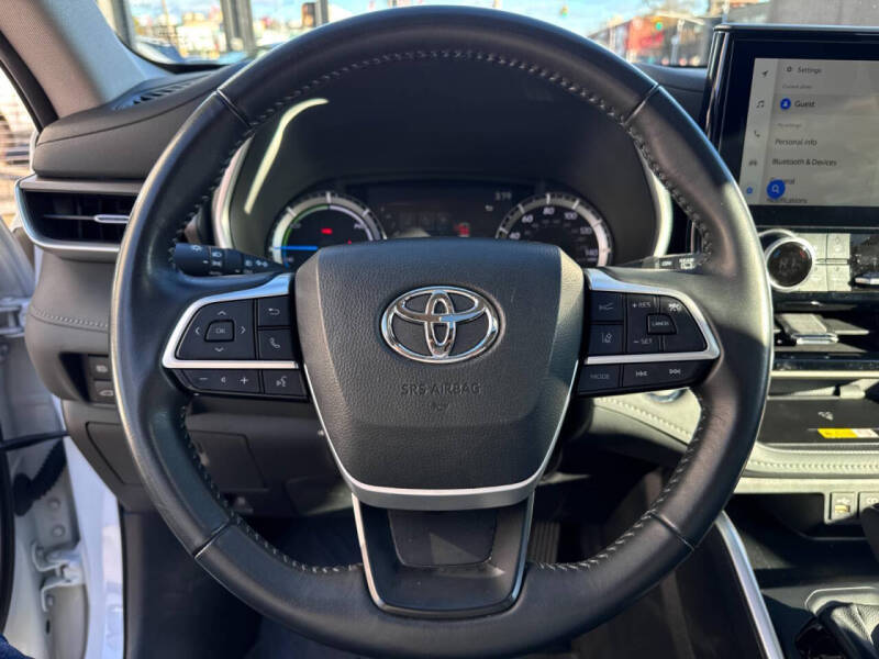 2023 Toyota Highlander Hybrid XLE