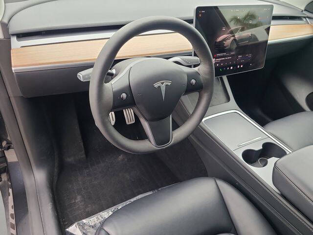 2024 Tesla Model Y Performance