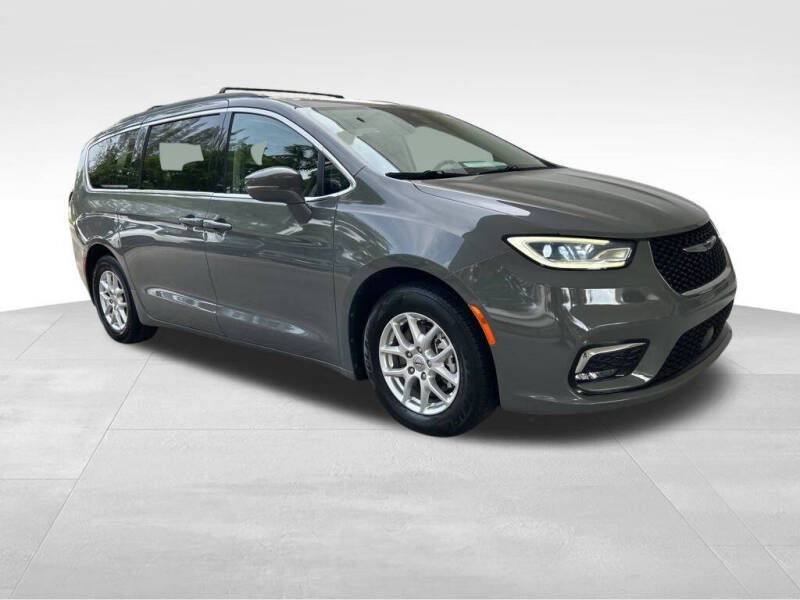 Used 2022 Chrysler Pacifica Touring L with VIN 2C4RC1BG7NR112094 for sale in Davie, FL