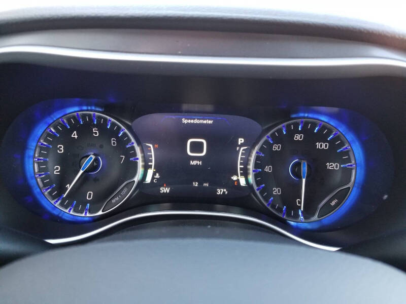2026 Chrysler Pacifica Select
