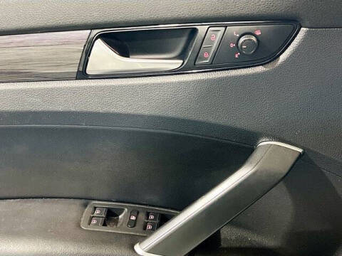 2021 Volkswagen Passat R-Line