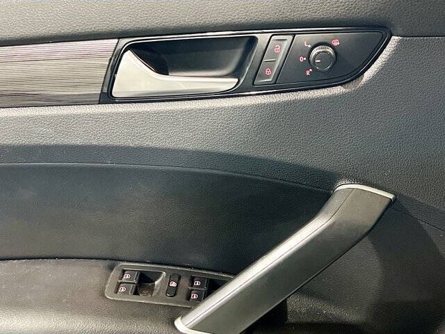2021 Volkswagen Passat R-Line