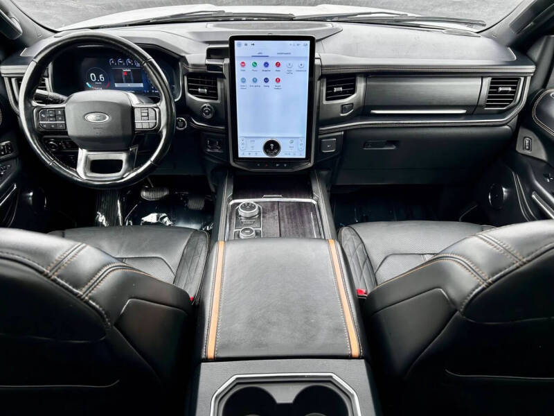 2023 Ford Expedition MAX Platinum