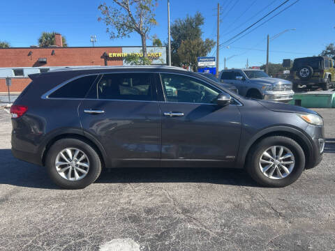 2017 Kia Sorento LX