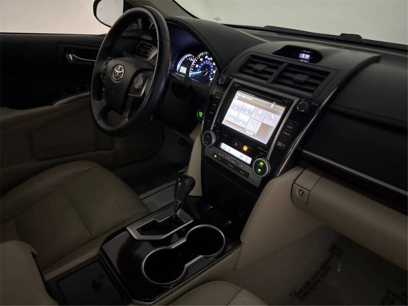 2014 Toyota Camry XLE V6