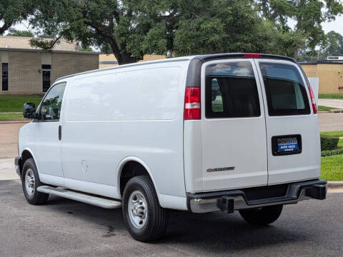 2024 Chevrolet Express 2500