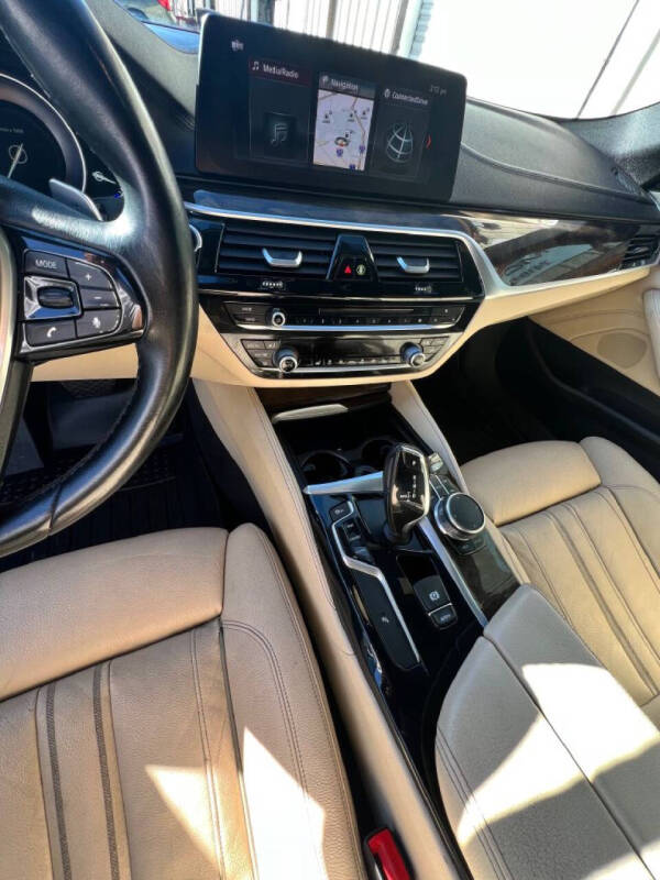 2018 BMW 5 Series 530i