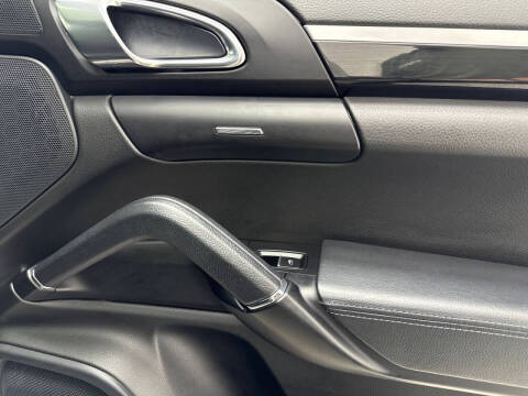 2016 Porsche Cayenne