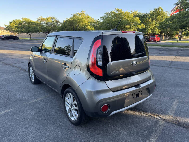 2019 Kia Soul +